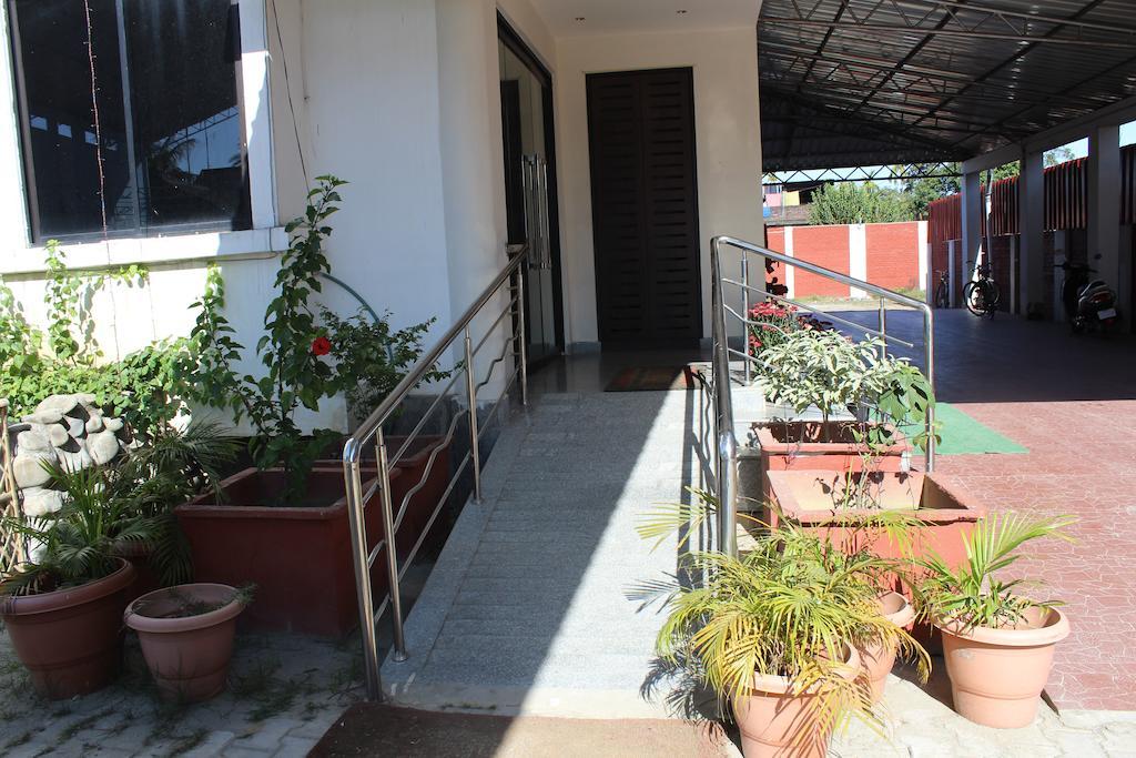 Dibrugarh 迪布鲁加尔俱乐部旅馆酒店 外观 照片