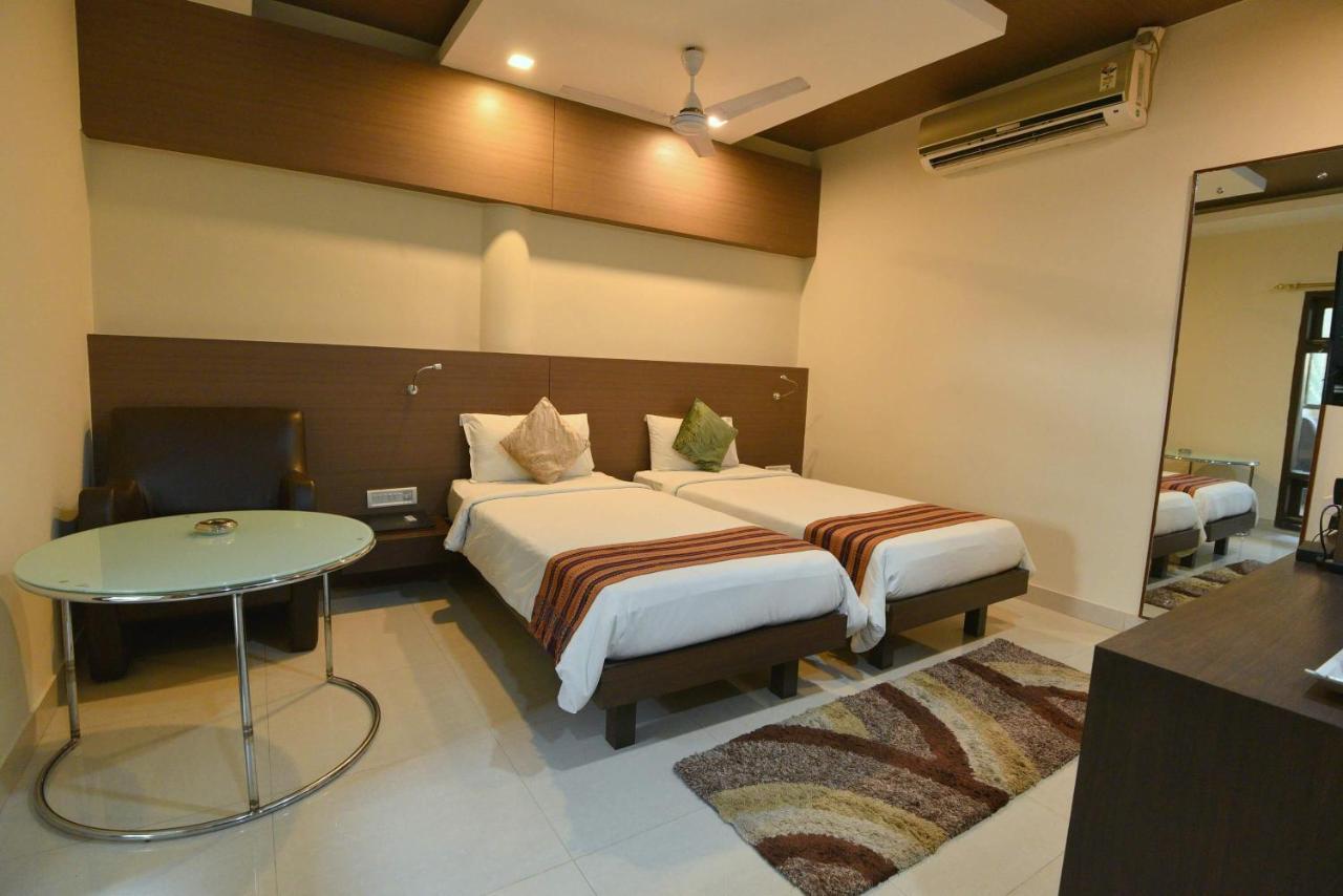 Dibrugarh 迪布鲁加尔俱乐部旅馆酒店 外观 照片